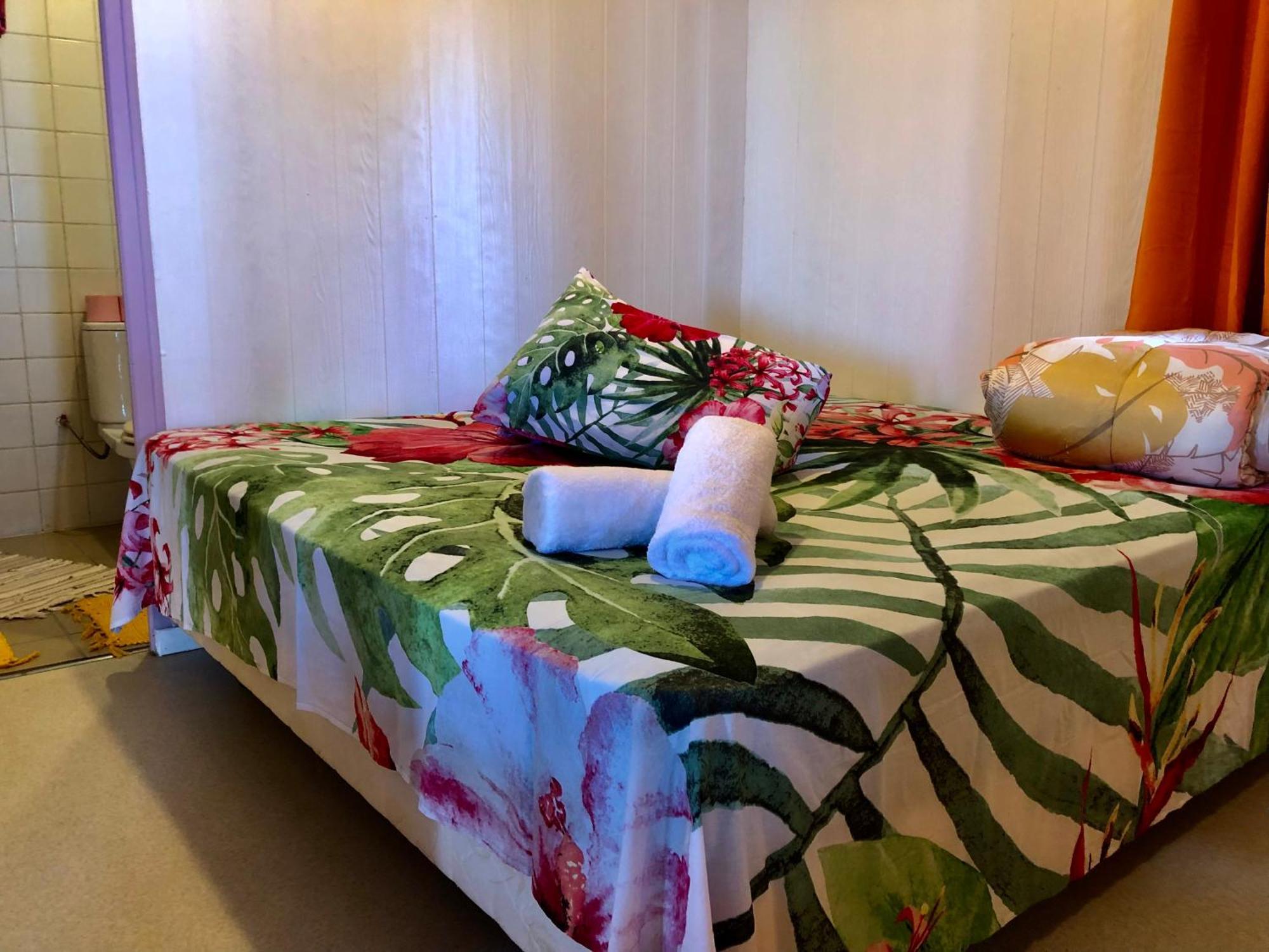 Fare Mirimiri Villa Uturoa Exteriör bild